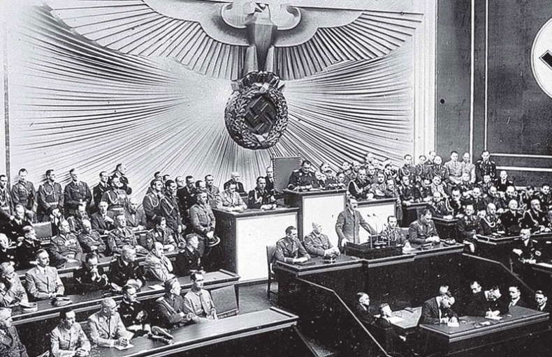 Иллюстрация к книге — Дьявольский союз. Пакт Гитлера – Сталина, 1939–1941 [i_010.jpg]