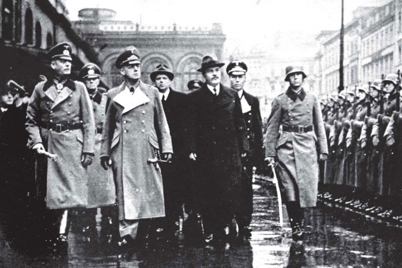 Иллюстрация к книге — Дьявольский союз. Пакт Гитлера – Сталина, 1939–1941 [i_026.jpg]