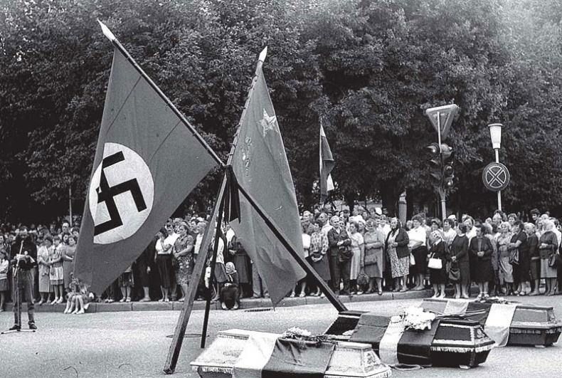 Иллюстрация к книге — Дьявольский союз. Пакт Гитлера – Сталина, 1939–1941 [i_038.jpg]