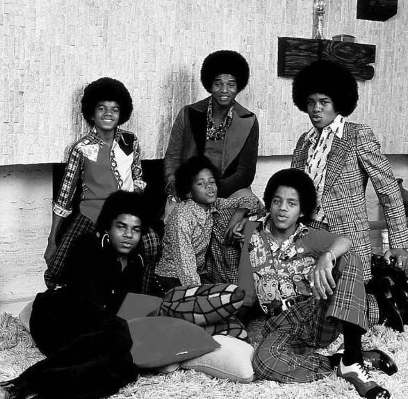 Иллюстрация к книге — Майкл Джексон. Добро пожаловать в Неверлэнд [i_002.jpg]