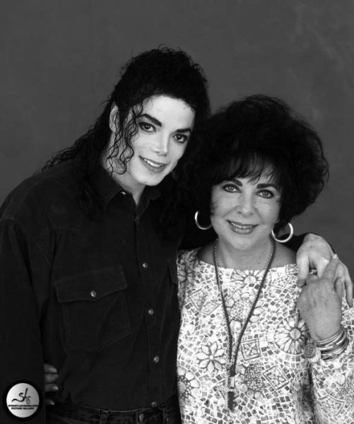 Иллюстрация к книге — Майкл Джексон. Добро пожаловать в Неверлэнд [i_032.jpg]