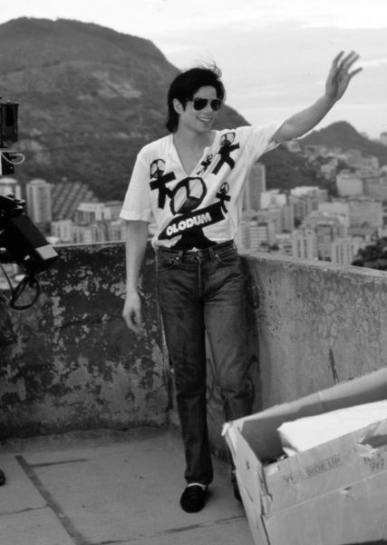 Иллюстрация к книге — Майкл Джексон. Добро пожаловать в Неверлэнд [i_051.jpg]