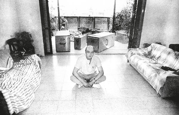 Иллюстрация к книге — Третий звонок [i_017.jpg]