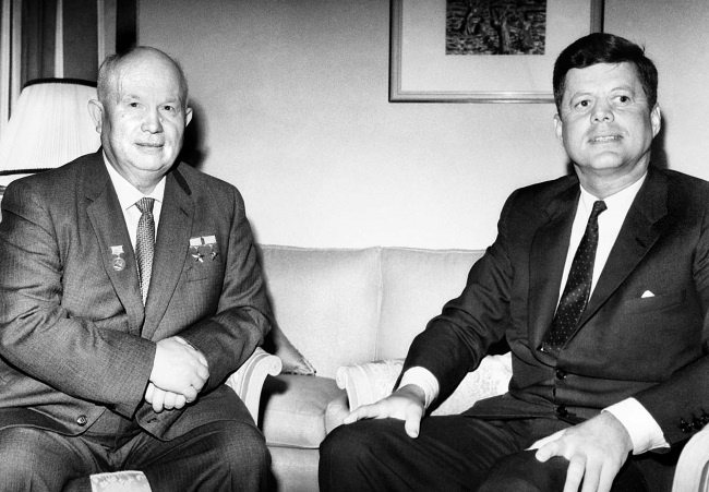 Иллюстрация к книге — Время перемен [i_013.jpg]