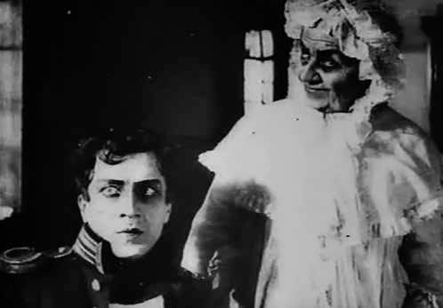 Иллюстрация к книге — Мифы о призраках. Путеводитель по мистическому Петербургу [i_019.jpg]