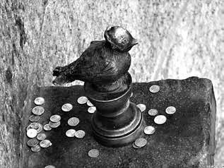 Иллюстрация к книге — Мифы о призраках. Путеводитель по мистическому Петербургу [i_039.jpg]