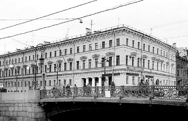 Иллюстрация к книге — Мой Невский. Прогулка по главному проспекту [i_036.jpg]