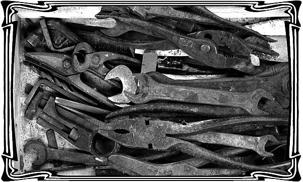 Иллюстрация к книге — Катакомбы военного спуска [i_001.jpg]