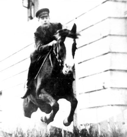 Иллюстрация к книге — Василий Сталин. Письма из зоны [i_007.jpg]