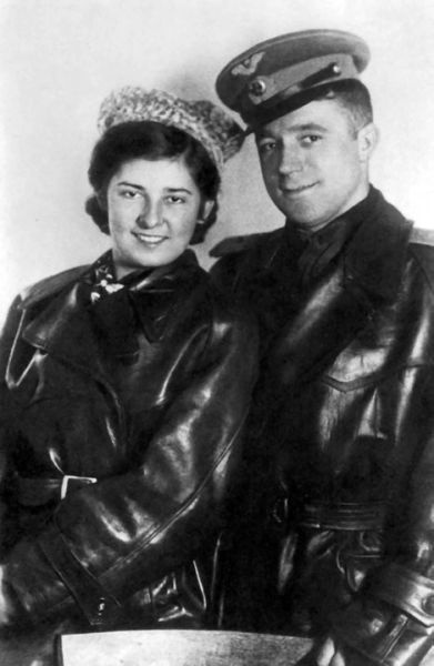 Иллюстрация к книге — Василий Сталин. Письма из зоны [i_054.jpg]