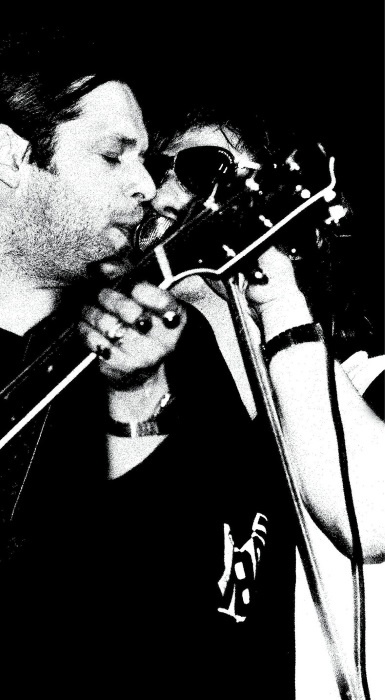 Иллюстрация к книге — Майк Науменко. Бегство из зоопарка [i_005.jpg]