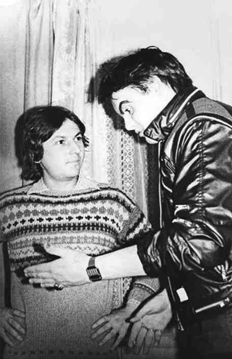 Иллюстрация к книге — Майк Науменко. Бегство из зоопарка [i_076.jpg]