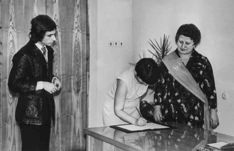 Иллюстрация к книге — Майк Науменко. Бегство из зоопарка [i_085.jpg]