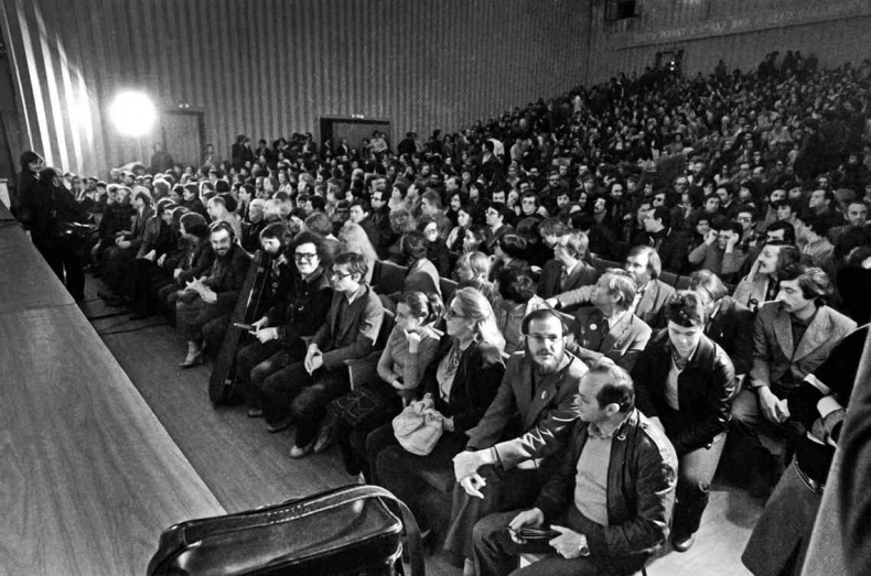 Иллюстрация к книге — Майк Науменко. Бегство из зоопарка [i_095.jpg]