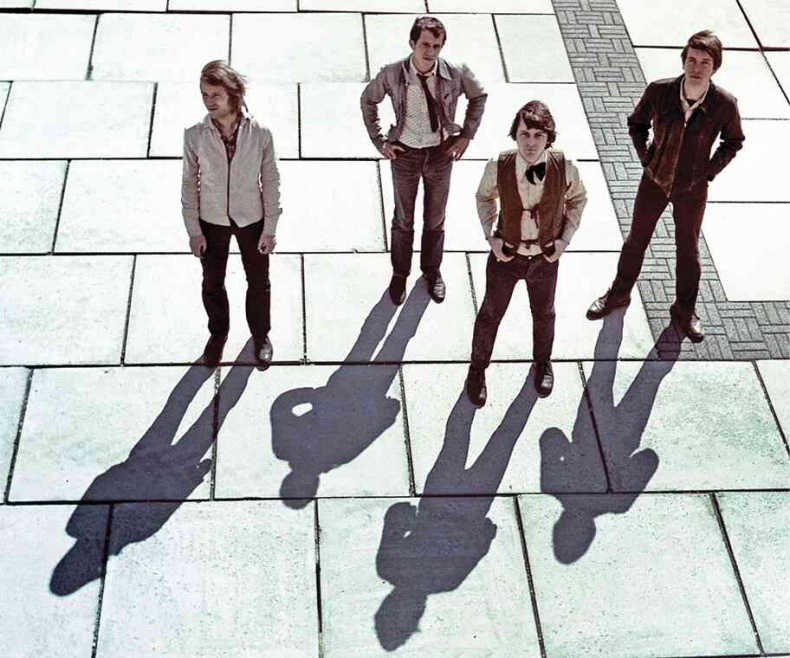 Иллюстрация к книге — Майк Науменко. Бегство из зоопарка [i_098.jpg]