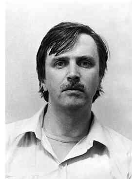 Иллюстрация к книге — Майк Науменко. Бегство из зоопарка [i_099.jpg]