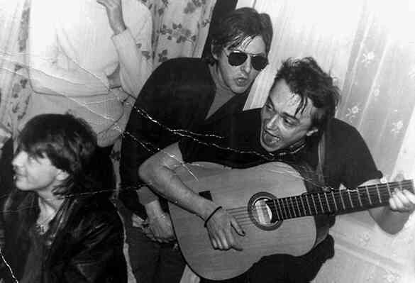 Иллюстрация к книге — Майк Науменко. Бегство из зоопарка [i_163.jpg]