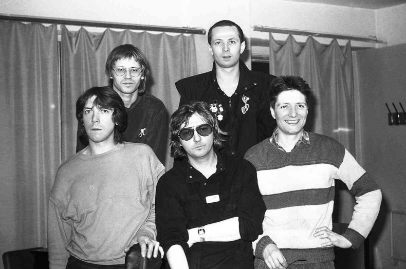 Иллюстрация к книге — Майк Науменко. Бегство из зоопарка [i_179.jpg]