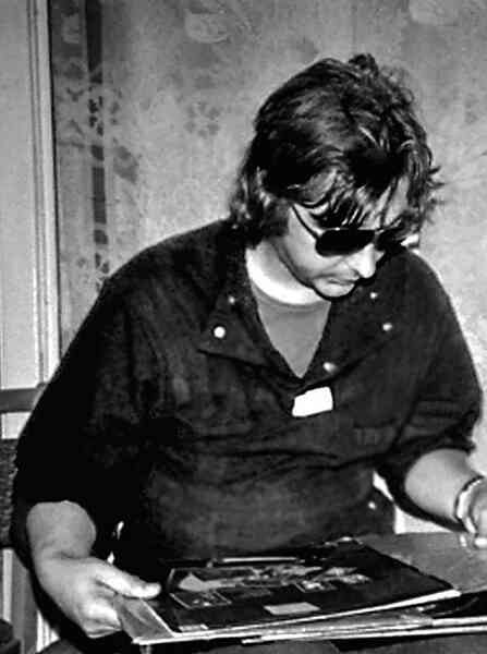 Иллюстрация к книге — Майк Науменко. Бегство из зоопарка [i_186.jpg]