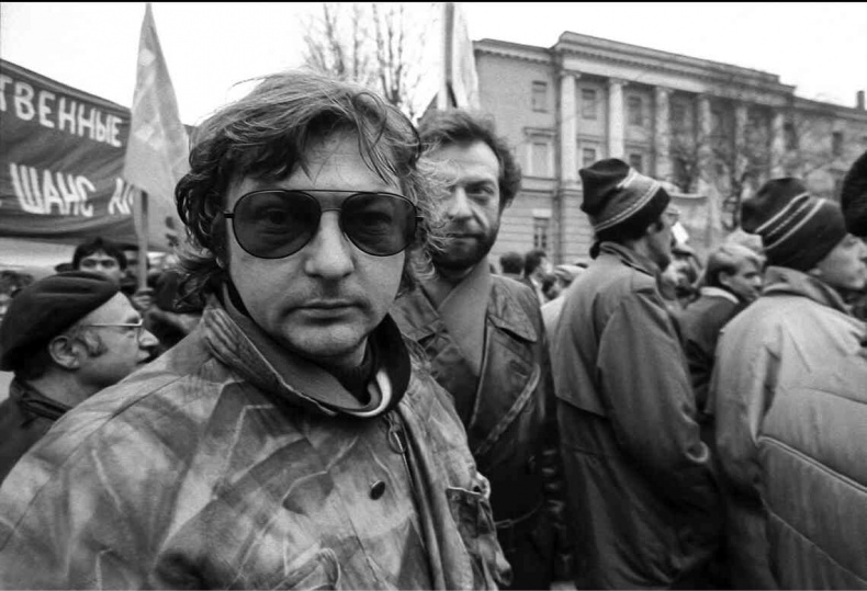 Иллюстрация к книге — Майк Науменко. Бегство из зоопарка [i_188.jpg]