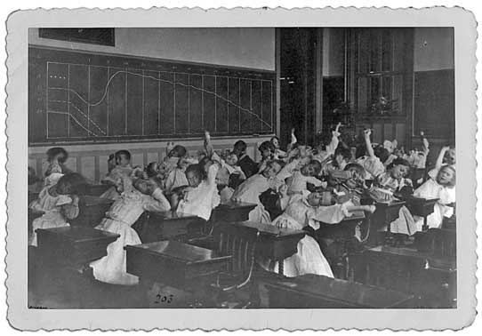 Иллюстрация к книге — Путь избавления. Школа странных детей [i_057.jpg]