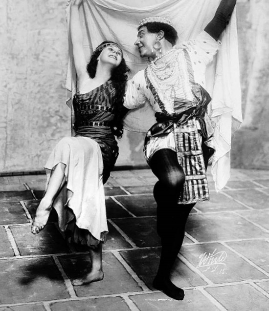 Иллюстрация к книге — История балета. Ангелы Аполлона [i_037.jpg]