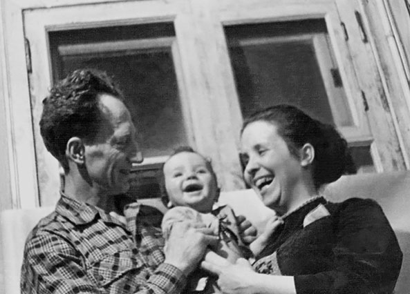 Иллюстрация к книге — Мы, наши дети и внуки. Том 1. Так мы начинали [i_001.jpg]