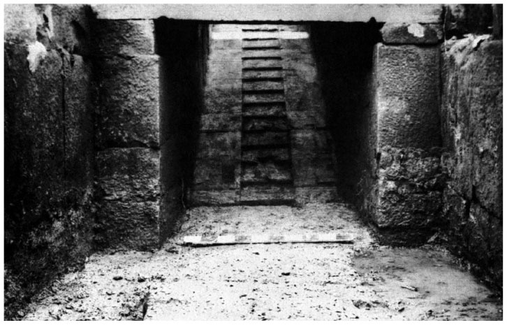 Иллюстрация к книге — В поисках гробниц Древнего Египта [i_057.jpg]