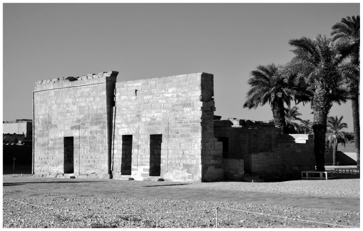 Иллюстрация к книге — В поисках гробниц Древнего Египта [i_059.jpg]