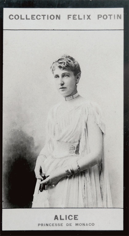 Иллюстрация к книге — Портрет мужчины в красном [i_034.jpg]