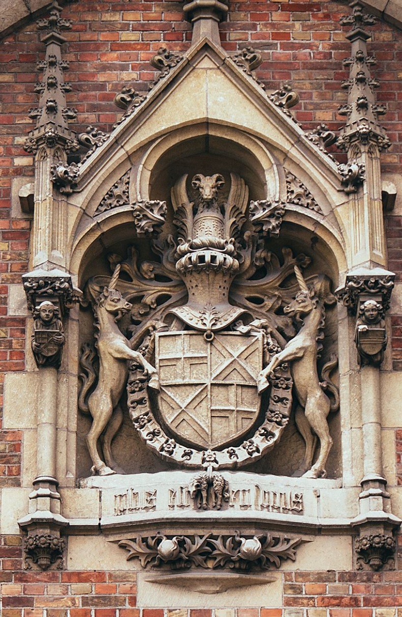 Иллюстрация к книге — История флагов. От рыцарских знамен до государственных штандартов [i_181.jpg]