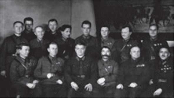 Иллюстрация к книге — Заговор «красных маршалов». Тухачевский против Сталина [i_028.jpg]