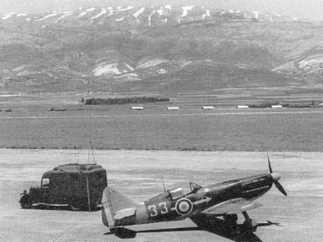 Иллюстрация к книге — Французские истребители Второй Мировой [i_098.jpg]