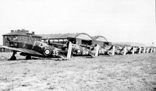 Иллюстрация к книге — Французские истребители Второй Мировой [i_134.jpg]