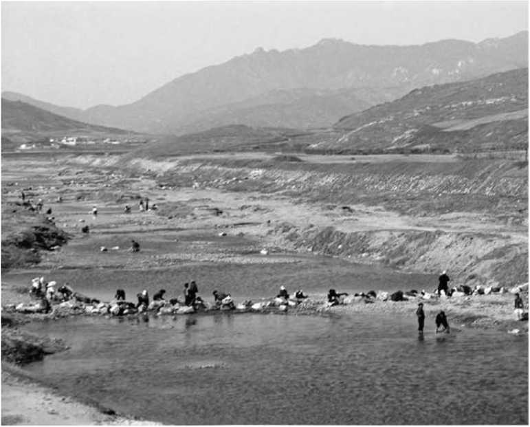 Иллюстрация к книге — Предатель в Северной Корее. Гид по самой зловещей стране планеты [i_026.jpg]