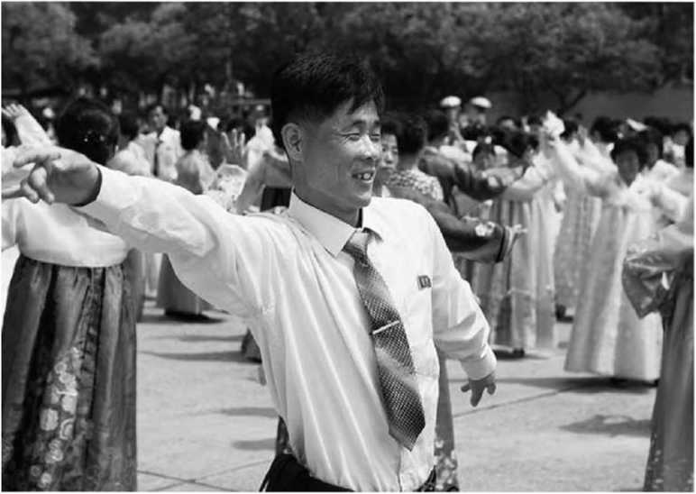 Иллюстрация к книге — Предатель в Северной Корее. Гид по самой зловещей стране планеты [i_048.jpg]