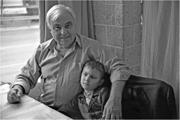 Иллюстрация к книге — О том, что есть в Греции [i_006.jpg]