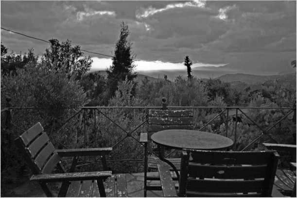 Иллюстрация к книге — О том, что есть в Греции [i_057.jpg]