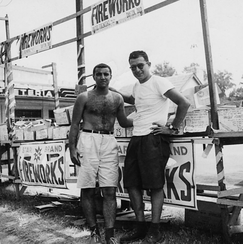 Иллюстрация к книге — Как я стал собой. Воспоминания [i_010.jpg]