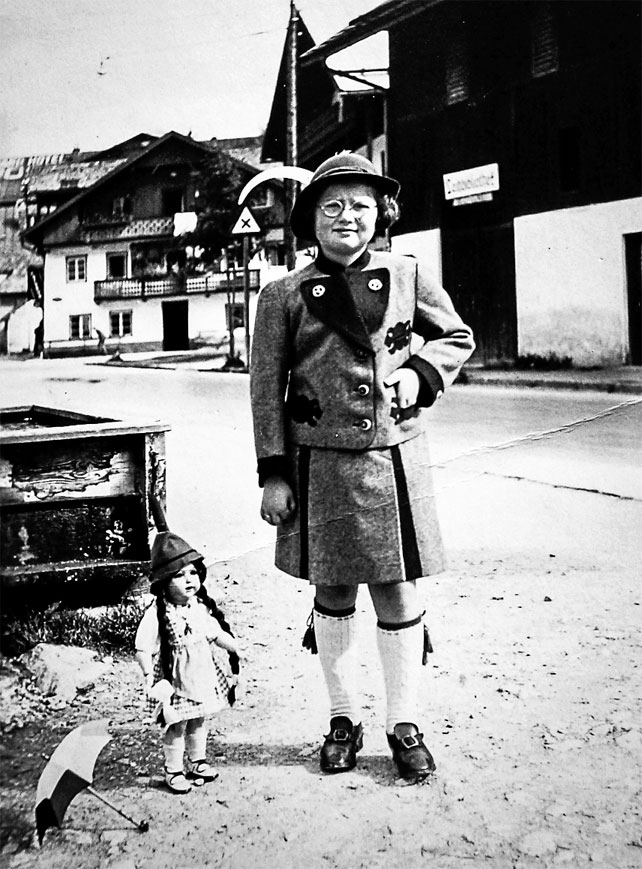 Иллюстрация к книге — Восточно-западная улица. Происхождение терминов ГЕНОЦИД и ПРЕСТУПЛЕНИЕ ПРОТИВ ЧЕЛОВЕЧЕСТВА [i_065.jpg]