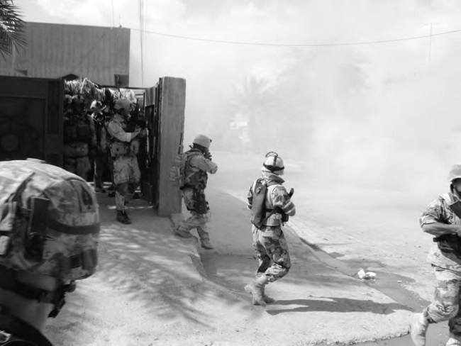 Иллюстрация к книге — Экстремальная воля. Принципы, спасающие жизнь, карьеру и брак [i_010.jpg]