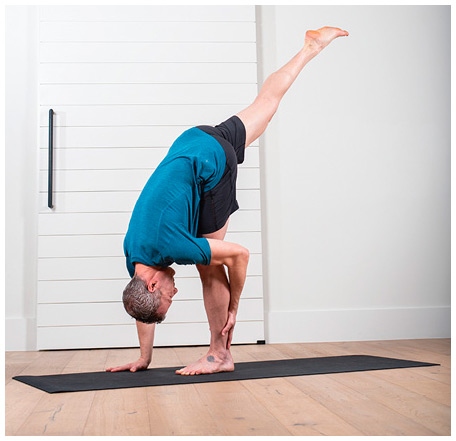 Иллюстрация к книге — Силовая йога. Энергия. Концентрация. Баланс [i_181.jpg]