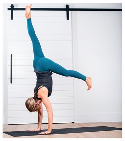 Иллюстрация к книге — Силовая йога. Энергия. Концентрация. Баланс [i_294.jpg]