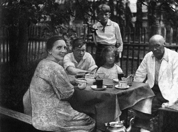 Иллюстрация к книге — Навстречу ветру [i_008.jpg]