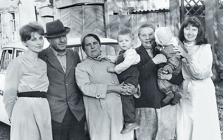 Иллюстрация к книге — Люблю [i_003.jpg]