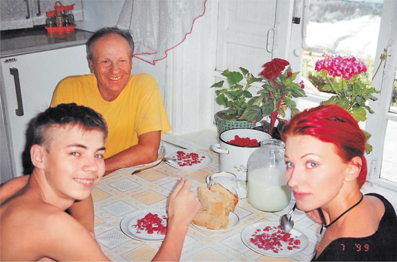 Иллюстрация к книге — Люблю [i_006.jpg]