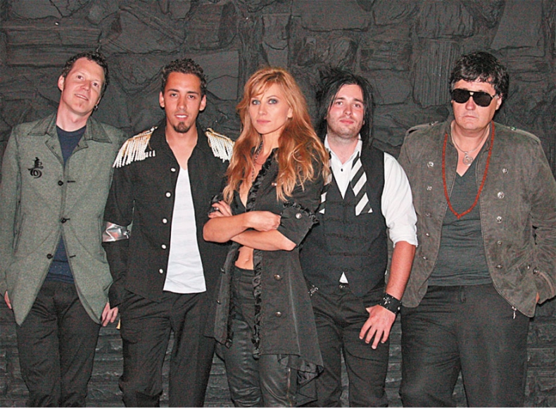 Иллюстрация к книге — Люблю [i_081.jpg]