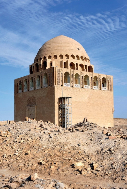 Иллюстрация к книге — Великий шелковый путь. Полная история [i_074.jpg]