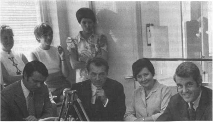 Иллюстрация к книге — Без протокола: невыдуманные истории рассказывают дипломат Александр Богомолов и разведчик Георгий Санников [i_022.jpg]