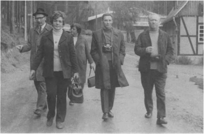 Иллюстрация к книге — Без протокола: невыдуманные истории рассказывают дипломат Александр Богомолов и разведчик Георгий Санников [i_062.jpg]